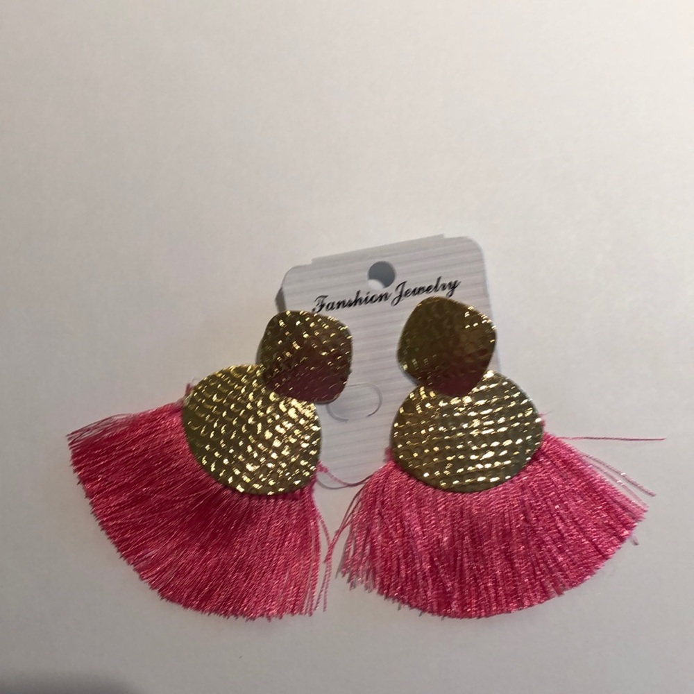 💗Bright pink goldtone tassel earrings💗